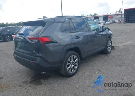 2022 Toyota Rav4 Xle Premium z USA, uszkodzony, nr VIN 2T3C1RFV9NC209162
